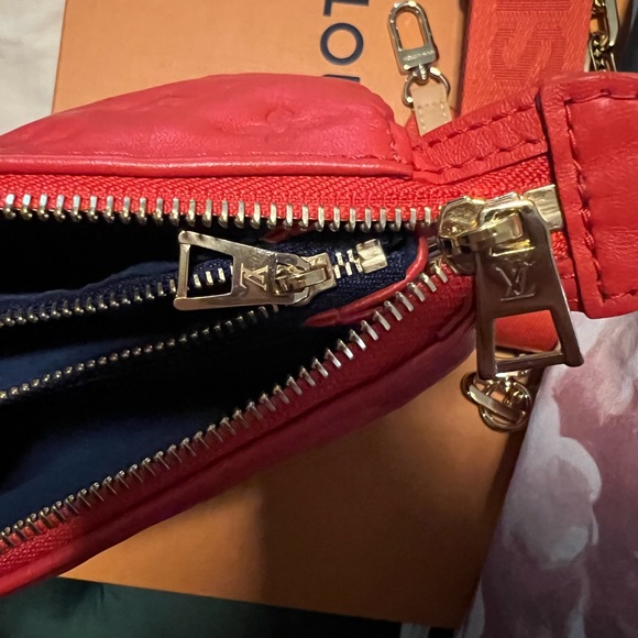 Louis Vuitton COUSSIN PM ROUGE - Picture 9 of 14